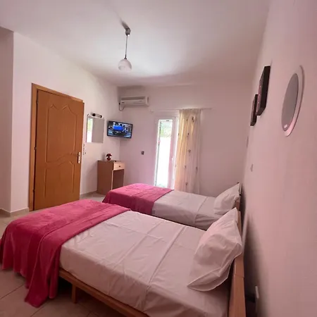 Eros Villa Zóla